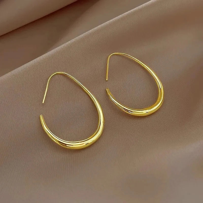 Waterdrop Shaped Big Hoop Earrings for Women Minimalist Metal Earrings Daily Wear Temperament Statement Jewelry.
