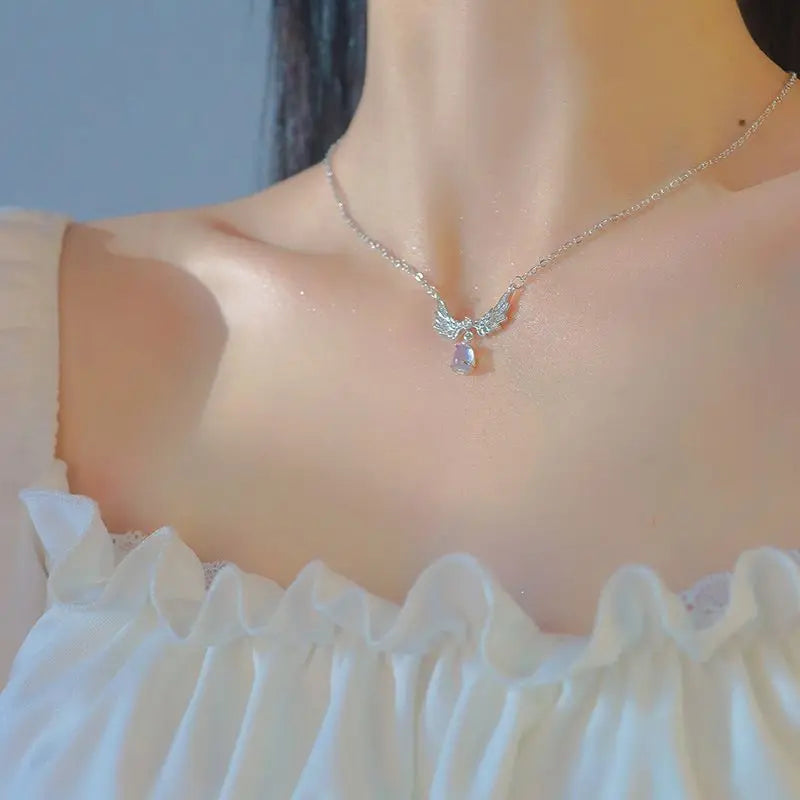3D Necklace, Light Luxury Angel Wings Pendant Necklace Ladies Fashion Exquisite Moonstone Collarbone Necklace Delicate Wedding Jewelry