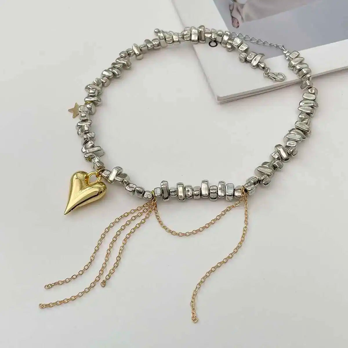 Trendy Love Heart Pendant Necklace for Women Vintage Elegant Irregular CCB Beaded Choker Necklace Charm Jewelry