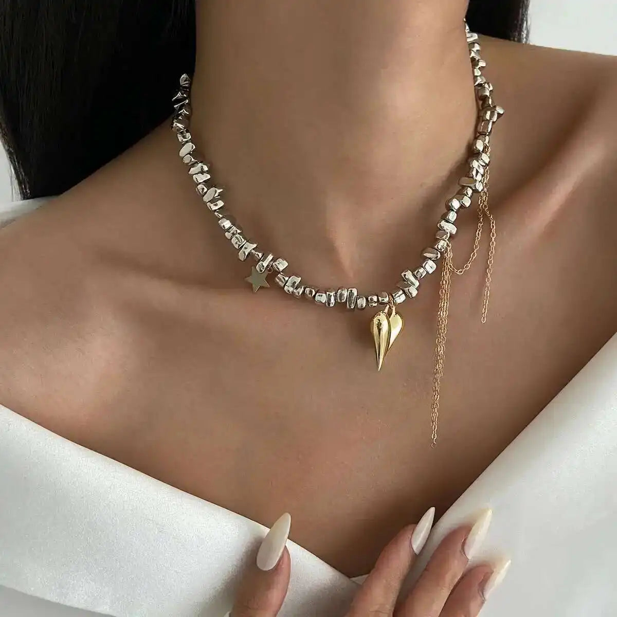 Trendy Love Heart Pendant Necklace for Women Vintage Elegant Irregular CCB Beaded Choker Necklace Charm Jewelry